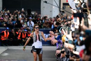 Le paradoxe de l’ultra-trail : pourquoi les femmes excellent mais sont sous-représentées