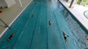 "J'en vois faire le papillon et prendre toute la place"&nbsp;: le mansplashing ou le mauvais comportement des hommes dans les piscines municipales – franceinfo