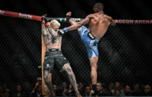MMA : Cédric Doumbè dénonce « le comportement dégueulasse » du public français lors de l’UFC Paris