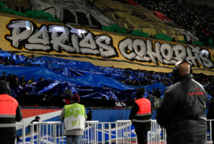 Ultras Le groupe de supporteurs Parias Cohortis persona non grata au Parc des princes