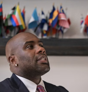 « Je continuerai à m’exprimer librement, avec respect et sans haine »&nbsp;: Teddy Riner réagit aux insultes et commentaires racistes dont il a été victime