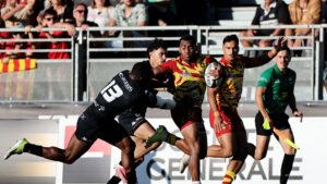La F&eacute;d&eacute;ration fidjienne de rugby r&eacute;clame des indemnit&eacute;s aux clubs fran&ccedil;ais pour ses joueurs form&eacute;s au pays – franceinfo